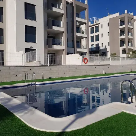 New Stunning Ground Floor With Jacuzzi Apartment