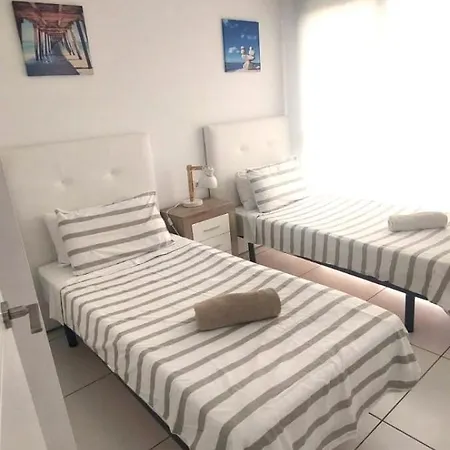 New Stunning Ground Floor With Jacuzzi Apartment Villamartin (Valencia)
