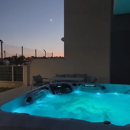 New Stunning Ground Floor With Jacuzzi Apartment Villamartin (Valencia)